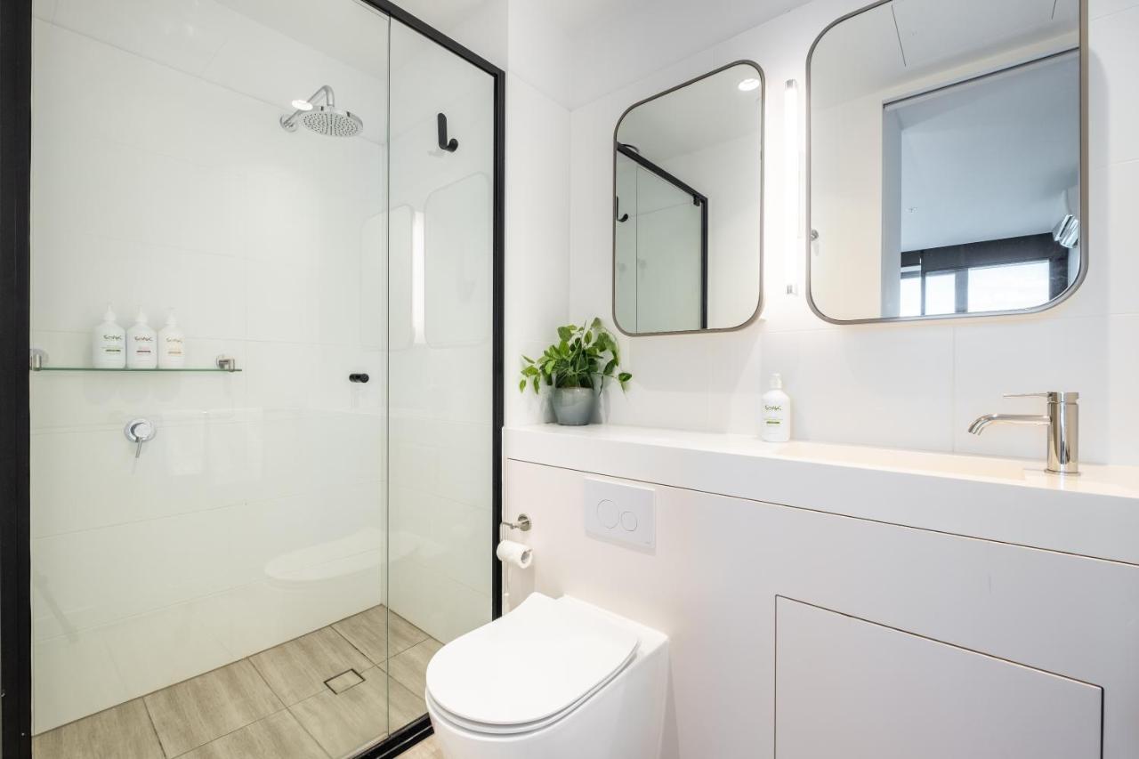 Mega Style Apartments Victoria One Melbourne Exterior foto