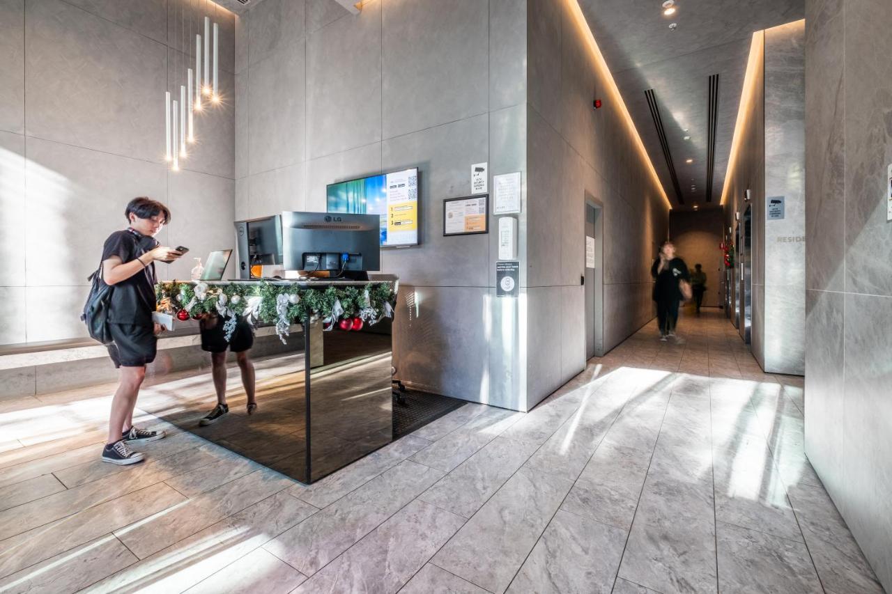 Mega Style Apartments Victoria One Melbourne Exterior foto
