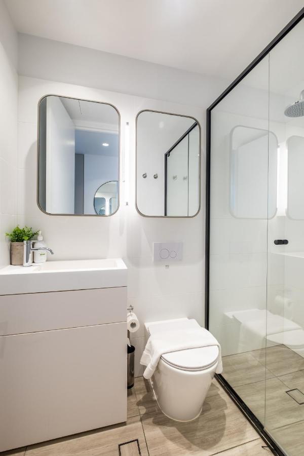 Mega Style Apartments Victoria One Melbourne Exterior foto